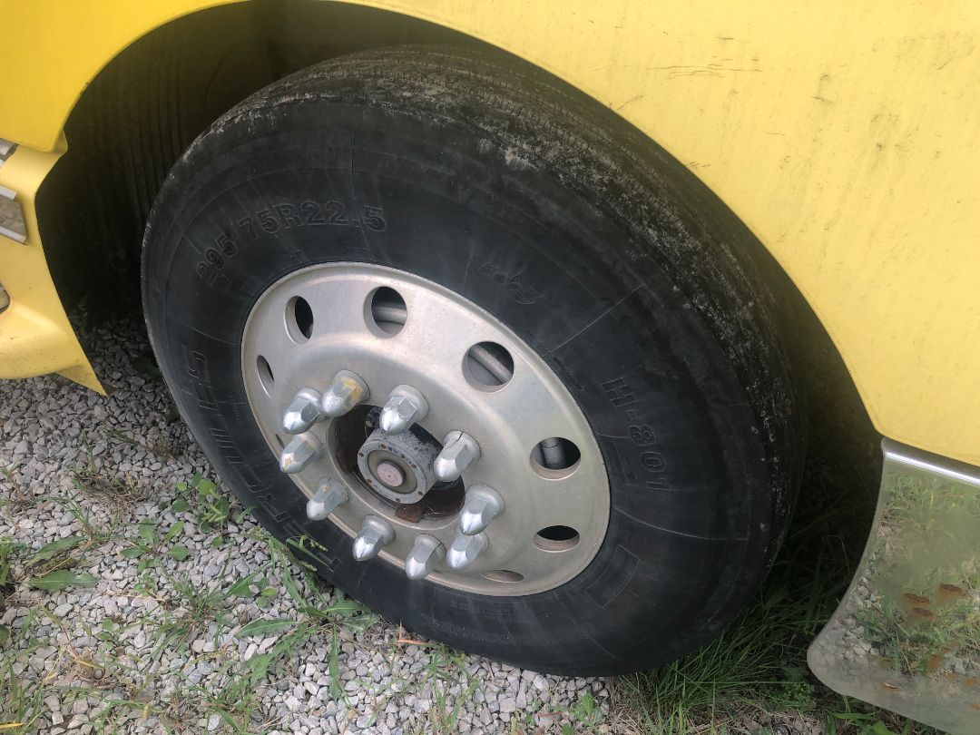 1999 VOLVO VNL64T770 - Image 24